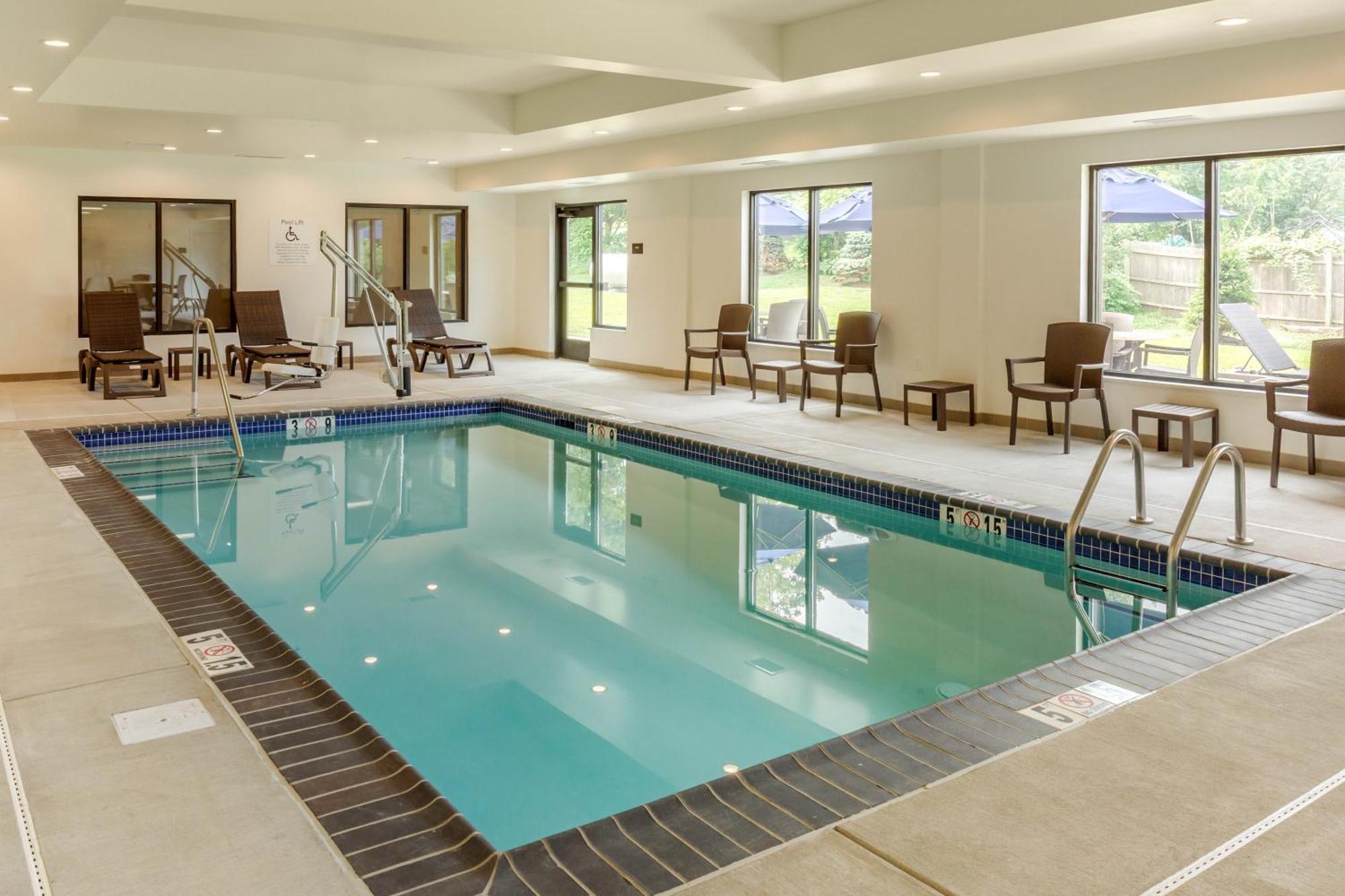 Comfort Inn & Suites Gap Amish Country エクステリア 写真