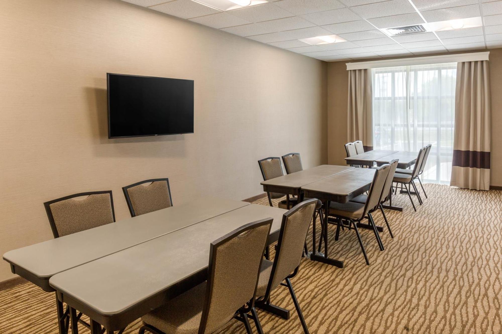 Comfort Inn & Suites Gap Amish Country エクステリア 写真