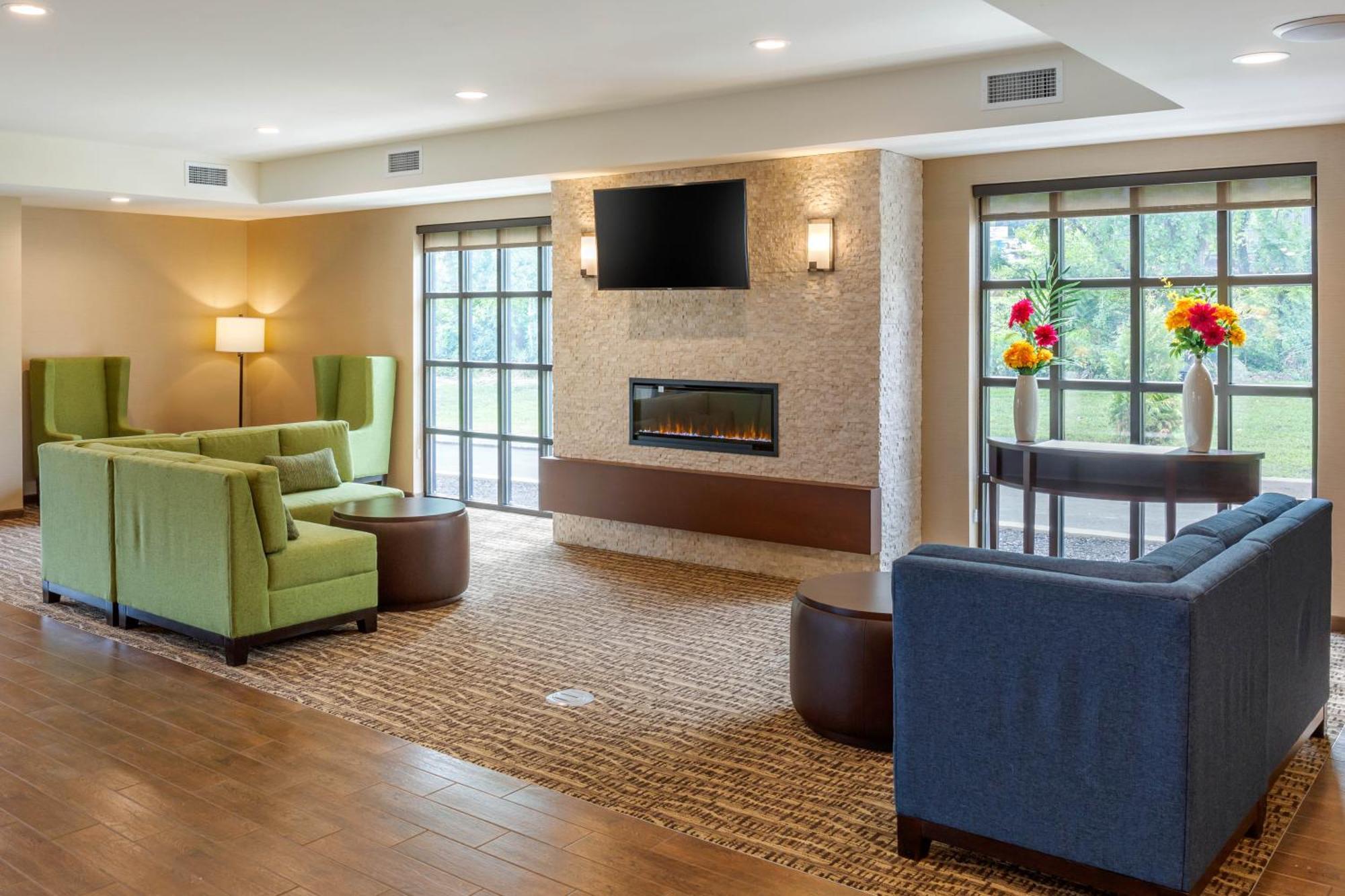 Comfort Inn & Suites Gap Amish Country エクステリア 写真