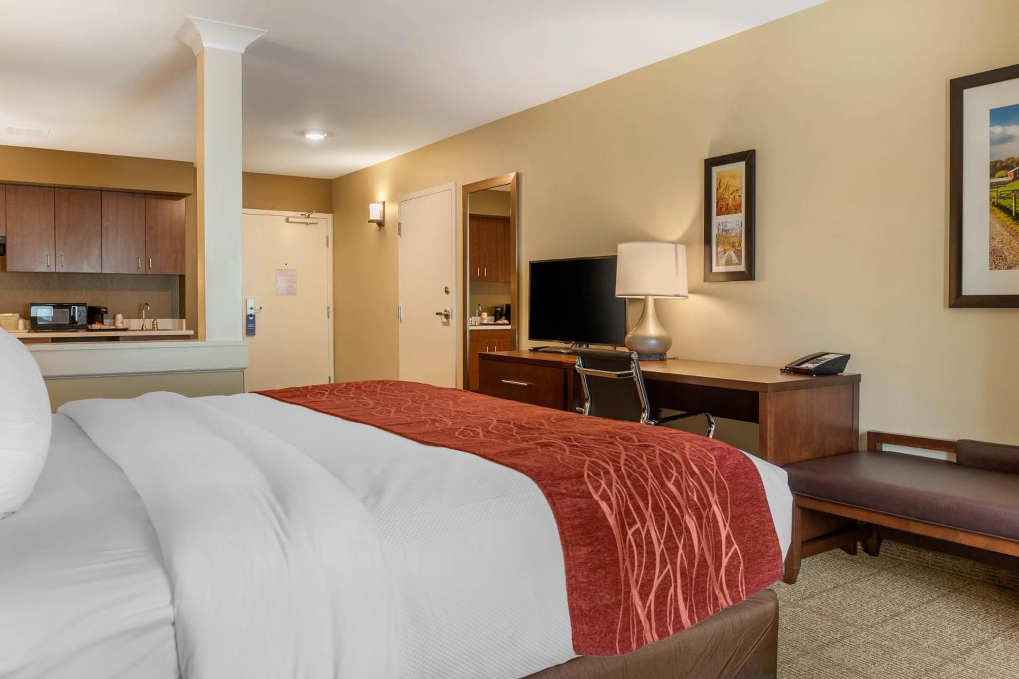 Comfort Inn & Suites Gap Amish Country エクステリア 写真